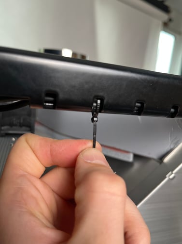 Fastening cable ties