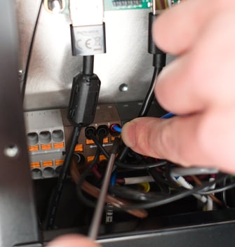 Reconnect neutral cable